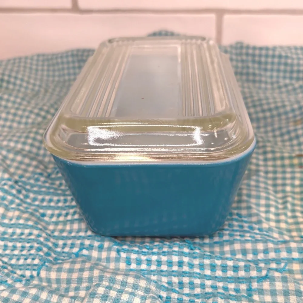 Vintage Pyrex 502-B Blue Refrigerator Dish with 502C-Glass Lid